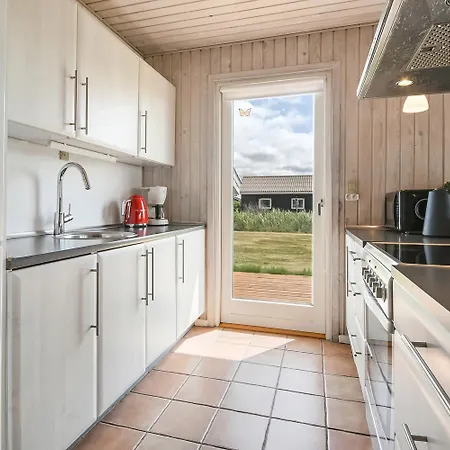 Hyggelig Spahytte Naer Stranden Sj636 Harboør